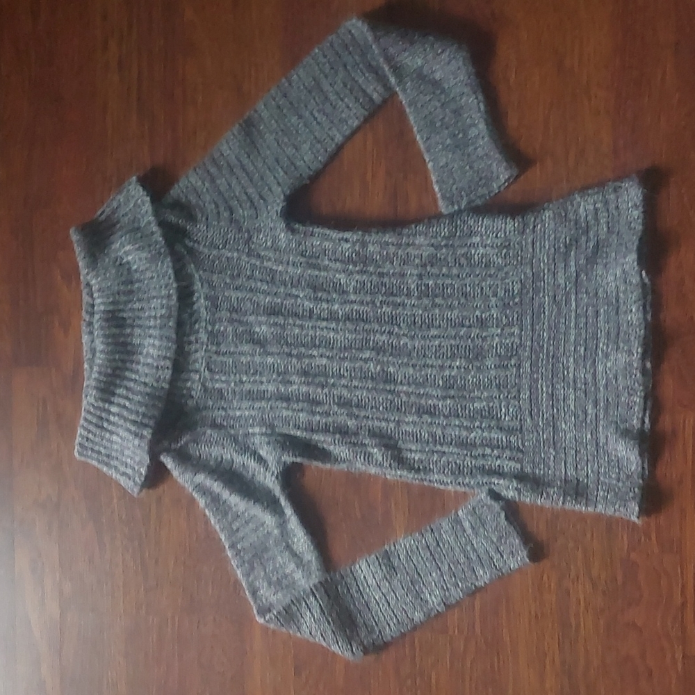 💟Suzy Shier sweater
